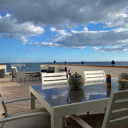 Beach Penthouse Marisol 2Floors, Central Letojanni Esterno foto